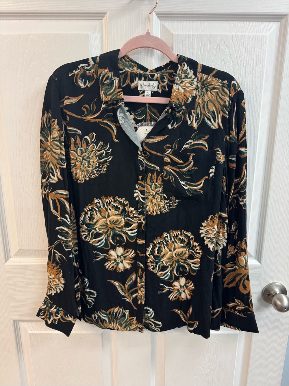 Wonderly Black Floral Button-Front Blouse